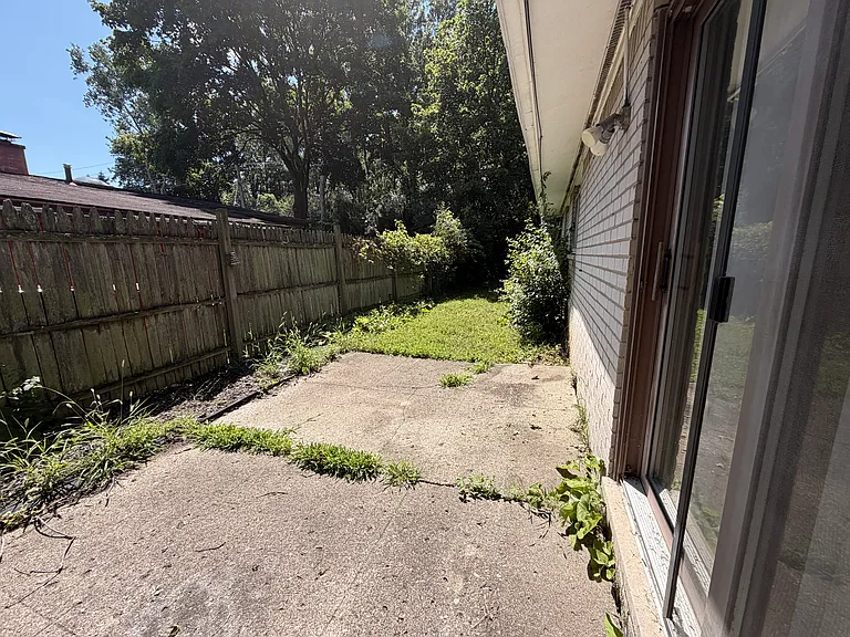 29609 Everett St — Photo 14