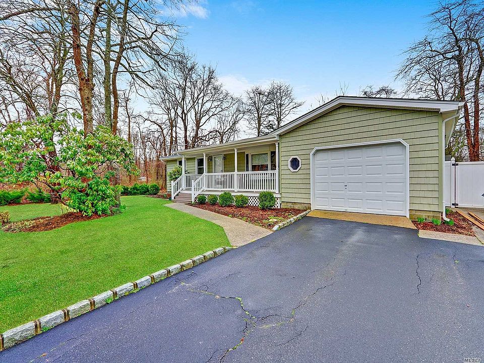1st image of 84 Cypress Dr