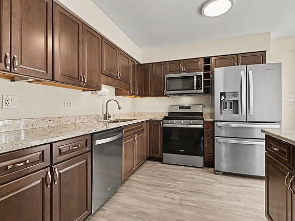 4th image of 1350 Cozy Ln