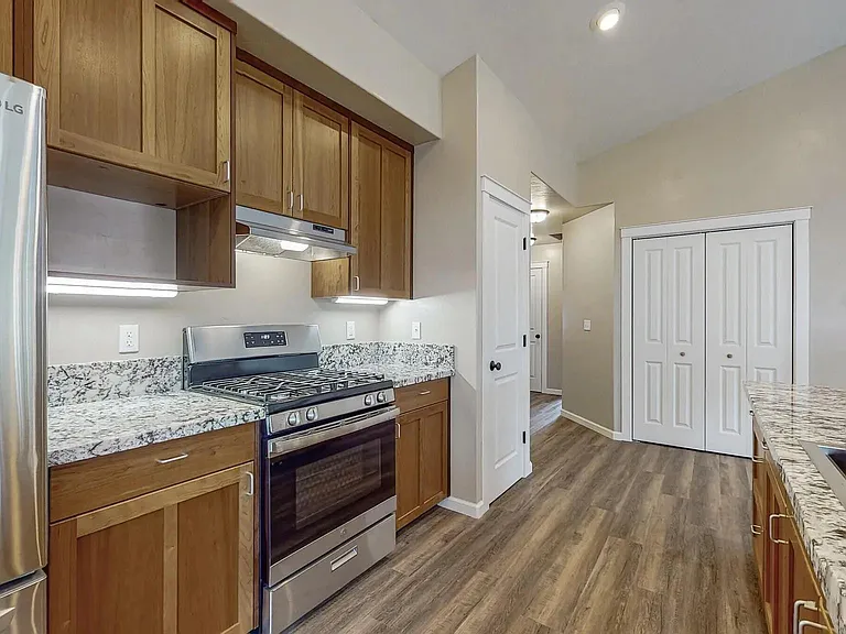 336 Ponderosa Ct — Photo 4