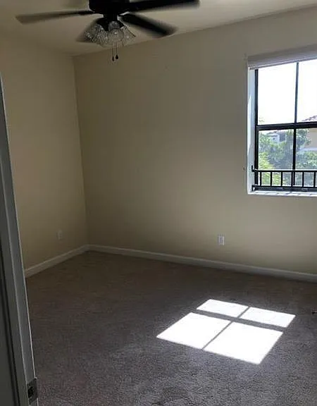 9575 Town Parc Cir N — Photo 8