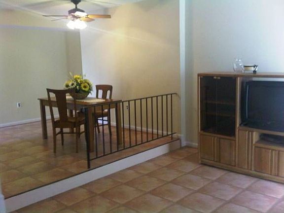 Dining + Family Rooms!