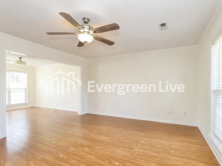 4092 Pleasant Valley Rd — Photo 11