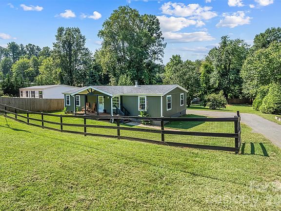 2nd image of 2495 Piney Rd