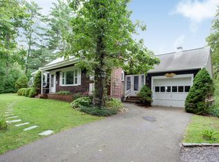 35 Wilson Rd, Falmouth, MA 02543