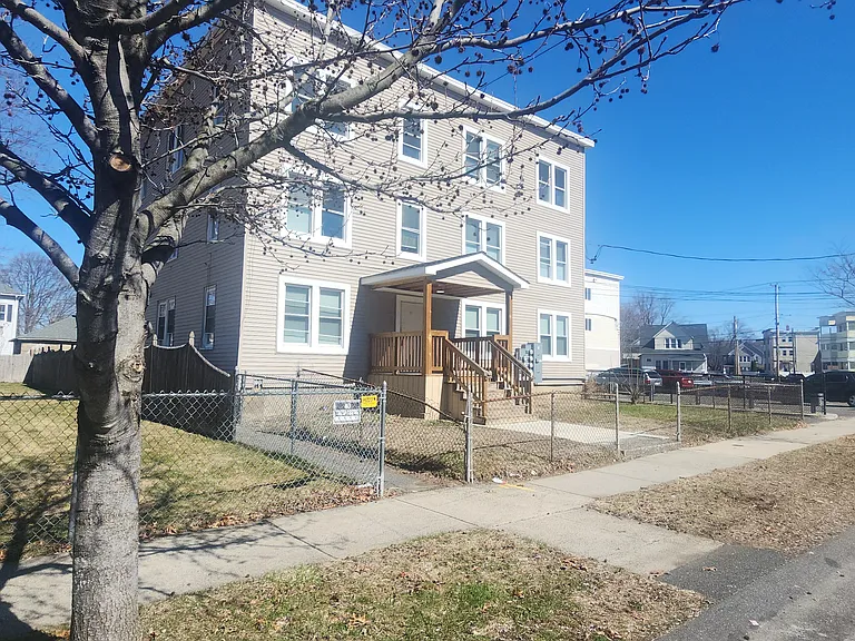 18 Bemis St #2 — Photo 1