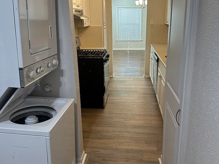 214 Ray St — Photo 4