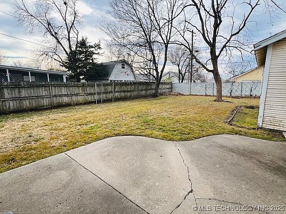 5th image of 1409 S Osage Ave