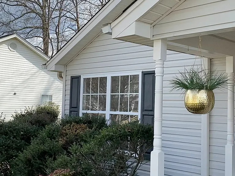 8 Sweetland Ct — Photo 3