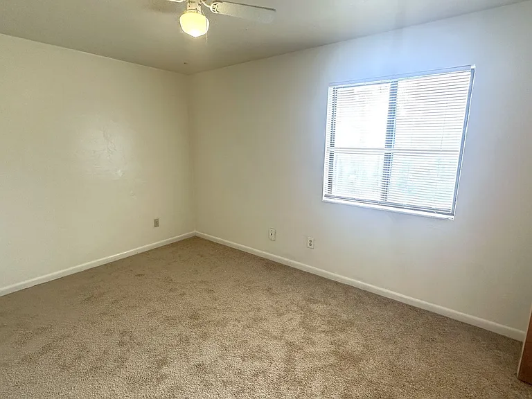 303 S Lipona Rd — Photo 10