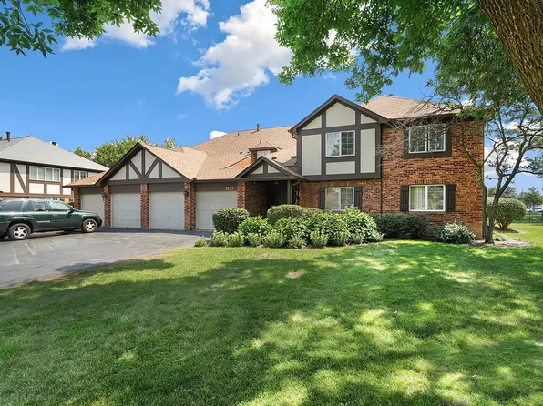 6223 Lake Park Ln #A, Willowbrook, IL 60527