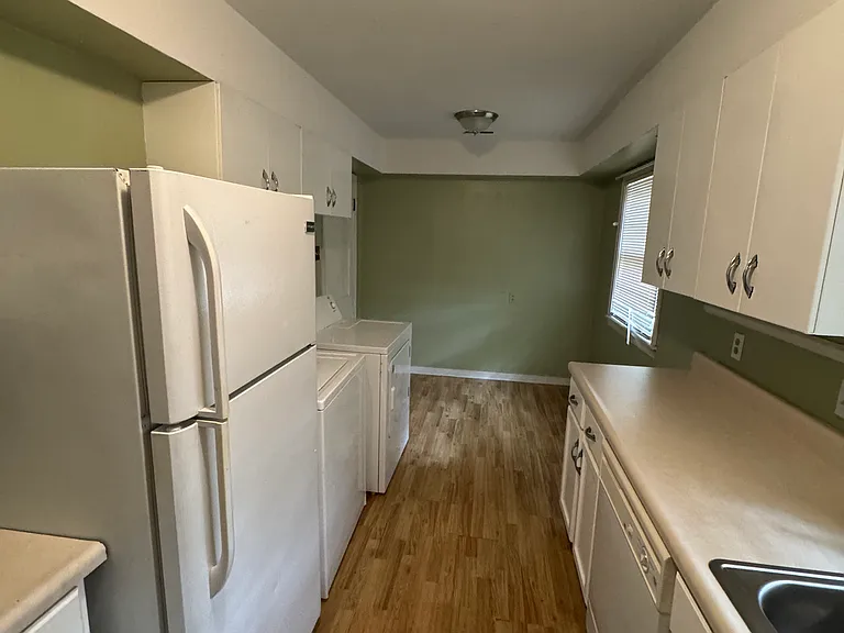 5908 E Avalon Rd — Photo 5