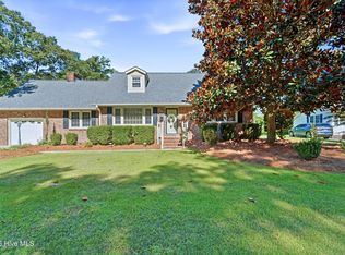 203 Brookview Dr, Jacksonville, NC 28540