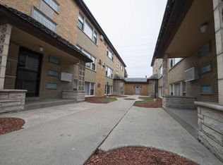 304 E 147th St #3A, Harvey, IL 60426