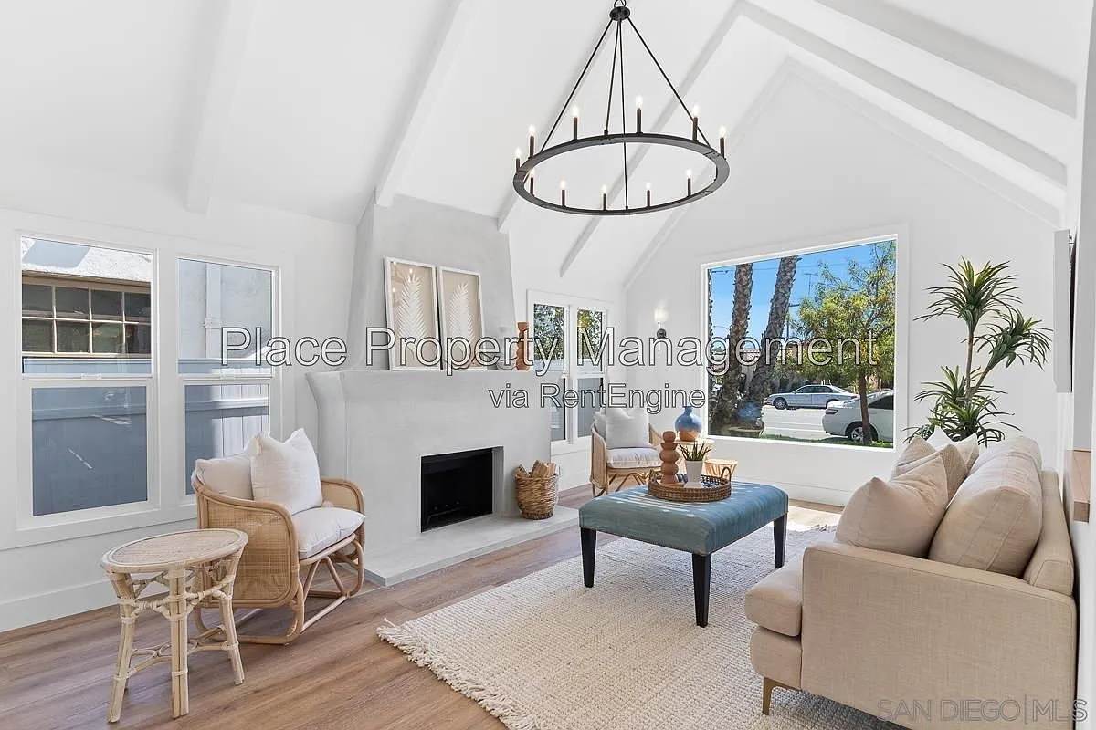 4 bed, 3.0 bath, 1800 sqft, $7,195 — Photo 2