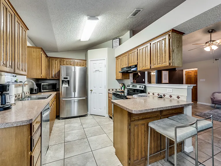 6209 Firebird Dr — Photo 2