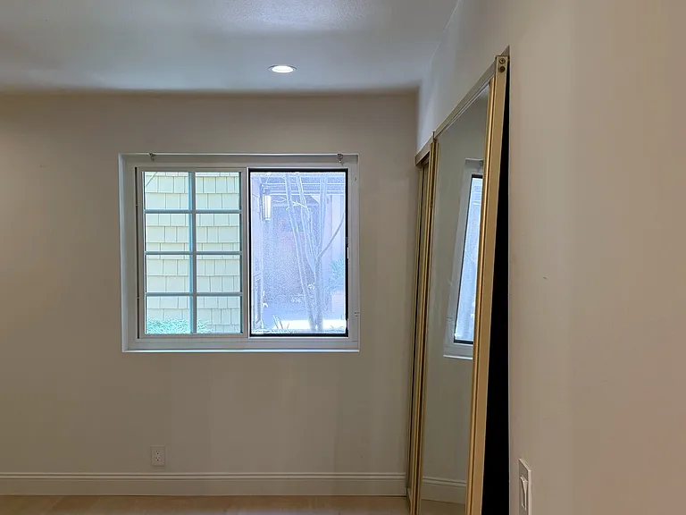 8860 Villa La Jolla Dr #3 — Photo 7