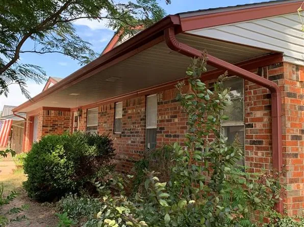 1705 Pecan Grove St, Tecumseh, OK 74873