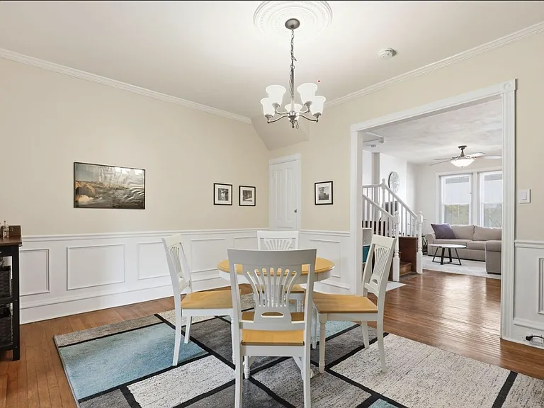 1423 Locust St — Photo 14