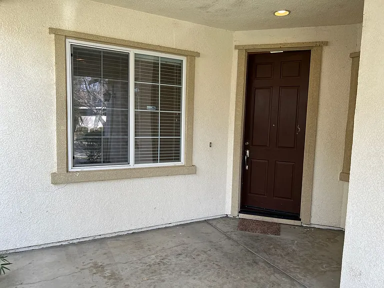 1506 Azalea Dr — Photo 4