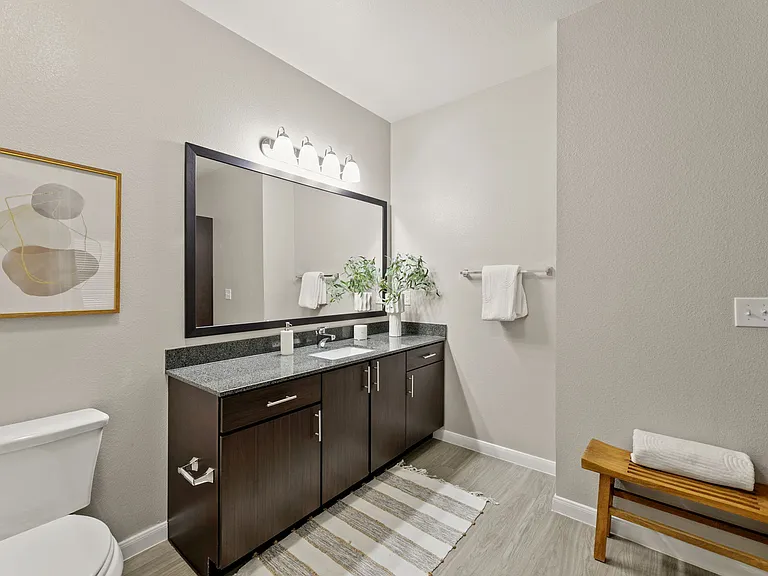 Legacy Flats — Photo 11