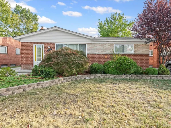 1580 Nottingham Dr, Madison Heights, MI 48071