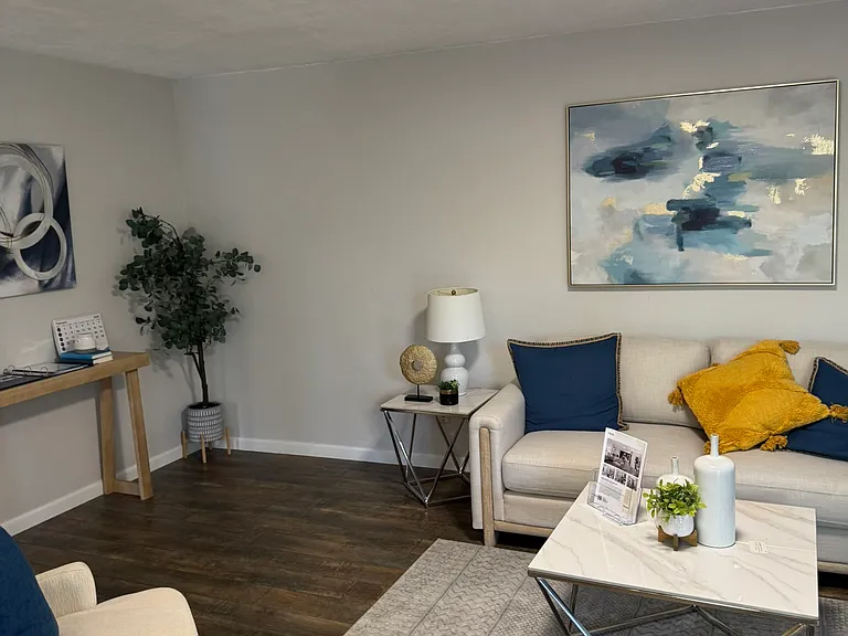 5192 Makati Cir — Photo 3