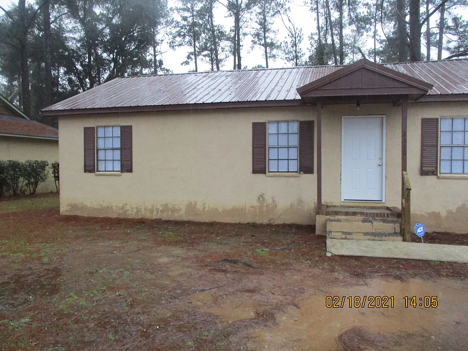 2310 Beachview Dr