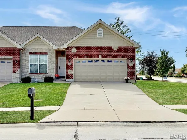 102 Savannah Ter, Wentzville, MO 63385
