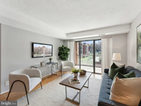 2100 Langston Blvd APT 334, Arlington, VA 22201