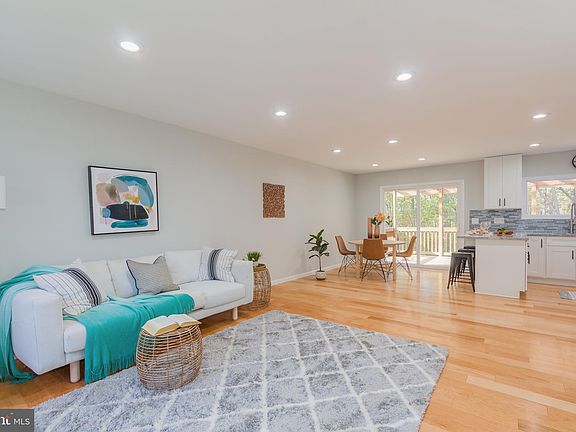 2nd image of 1401 Dalewood Dr