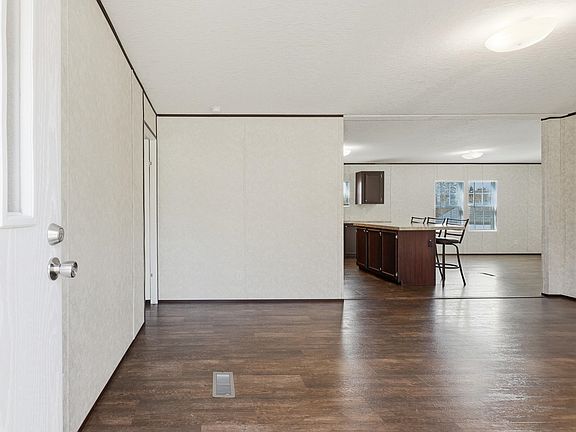 3rd image of 2200 Douston Rd.