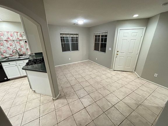 4th image of 921 Ortega Hill Ln