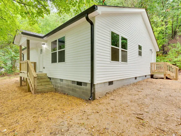 410 Hollywood Dr, Rossville, GA 30741