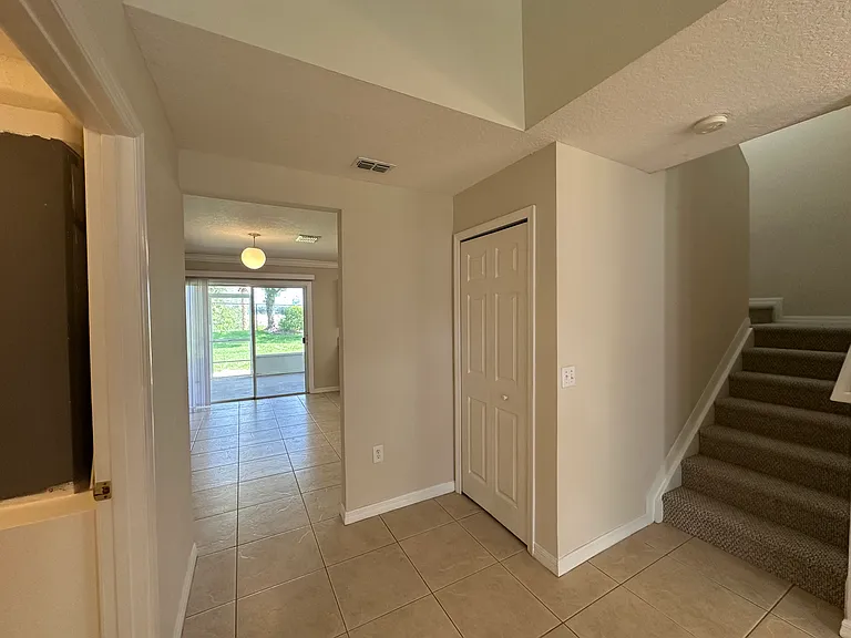 2529 12th Sq SW — Photo 11