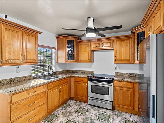 3rd image of 3155 NW 81st Ter
