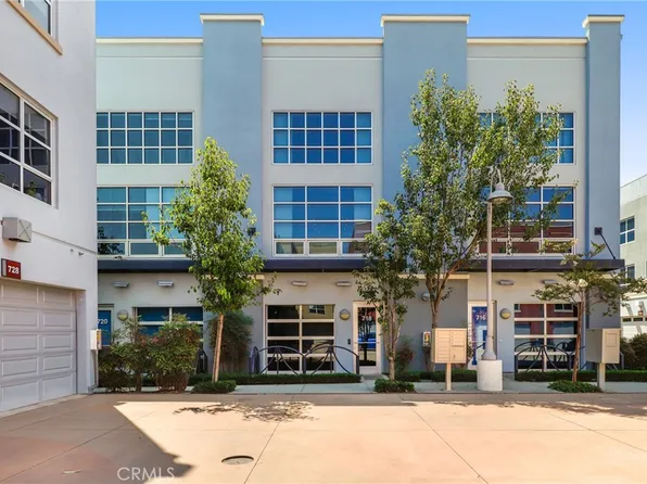 718 N Santiago St, Santa Ana, CA 92701