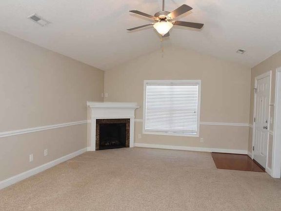 2nd image of 2552B Saddleback Dr