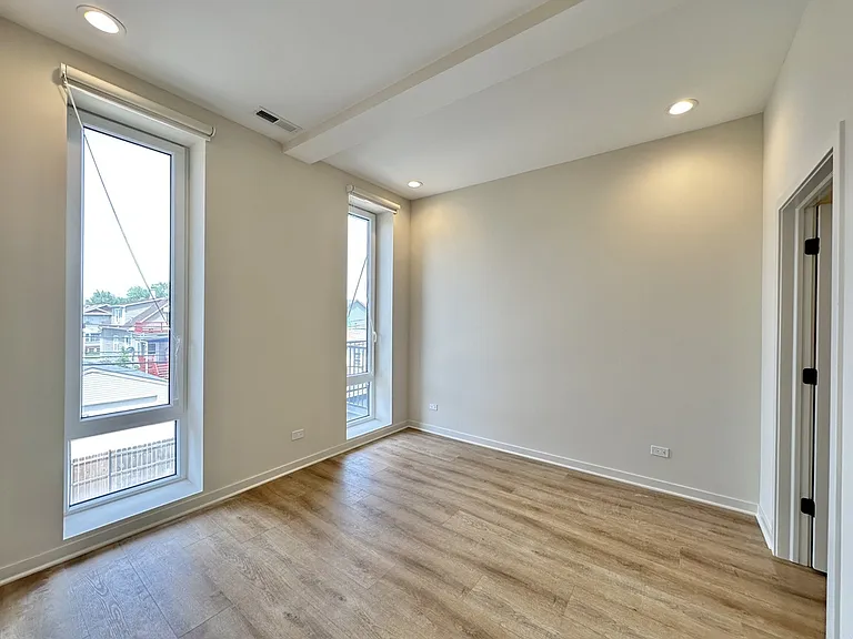 6340 W Belmont Ave #302 — Photo 15