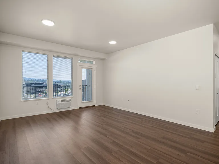 Rivers Edge Apartments — Photo 97