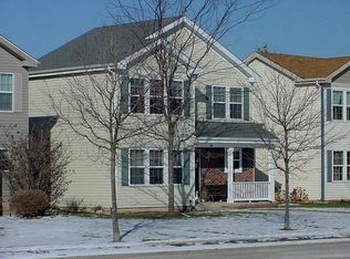68 Wingate Dr, Oswego, IL