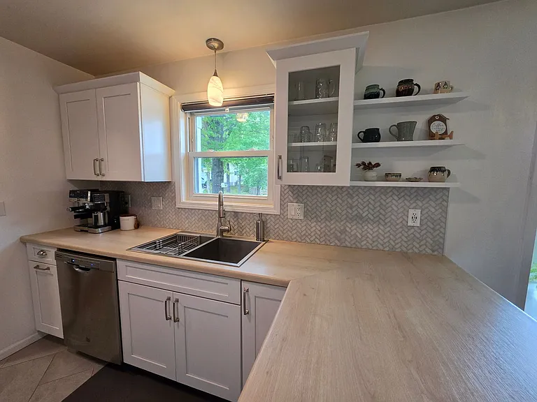 111 Shara Dr — Photo 23