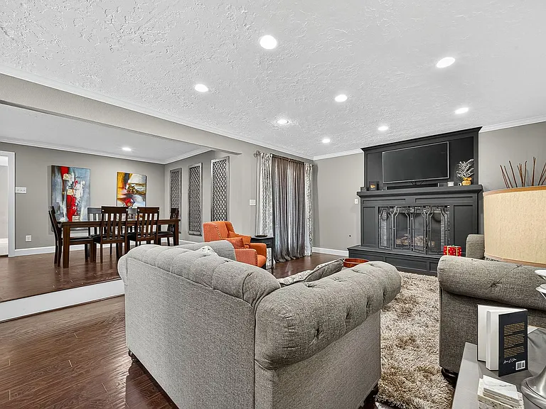 5815 Green Terrace Ln — Photo 8