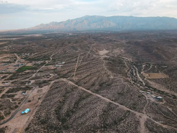 W 400 N, Pima, AZ 85543