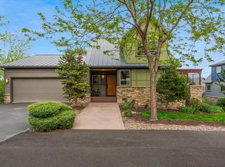 202 Presidio Park Ln, Redmond, OR 97756