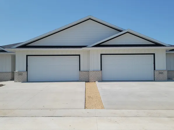2269 Helle Dr, Asbury, IA 52002
