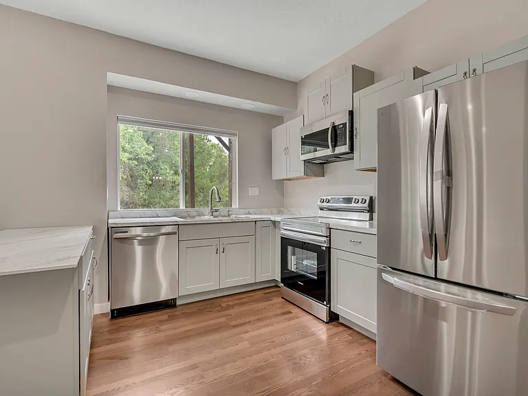 2154 E Wasatch Blvd — Photo 40