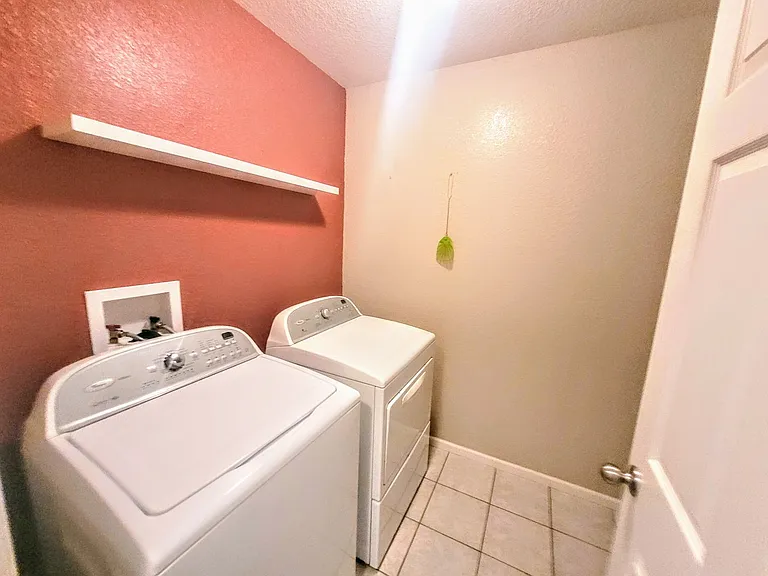 21084 Homer St #B — Photo 16