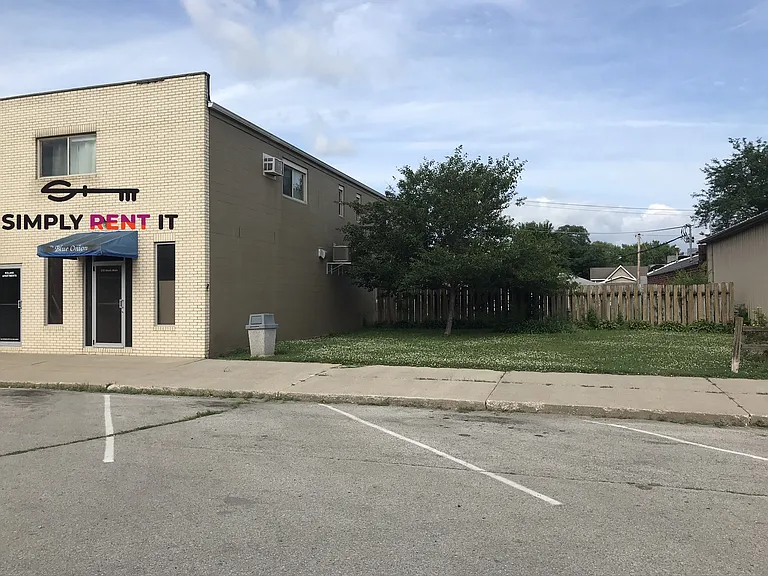 210 N Main St #4 — Photo 8