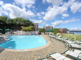 200 Grand Cove Way APT 5M, Edgewater, NJ 07020
